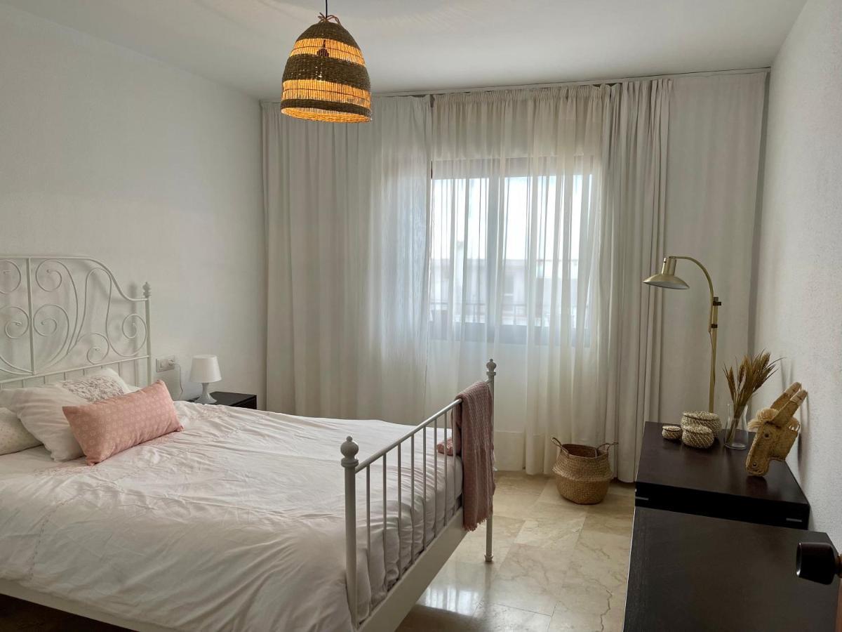Alyanna Apartment